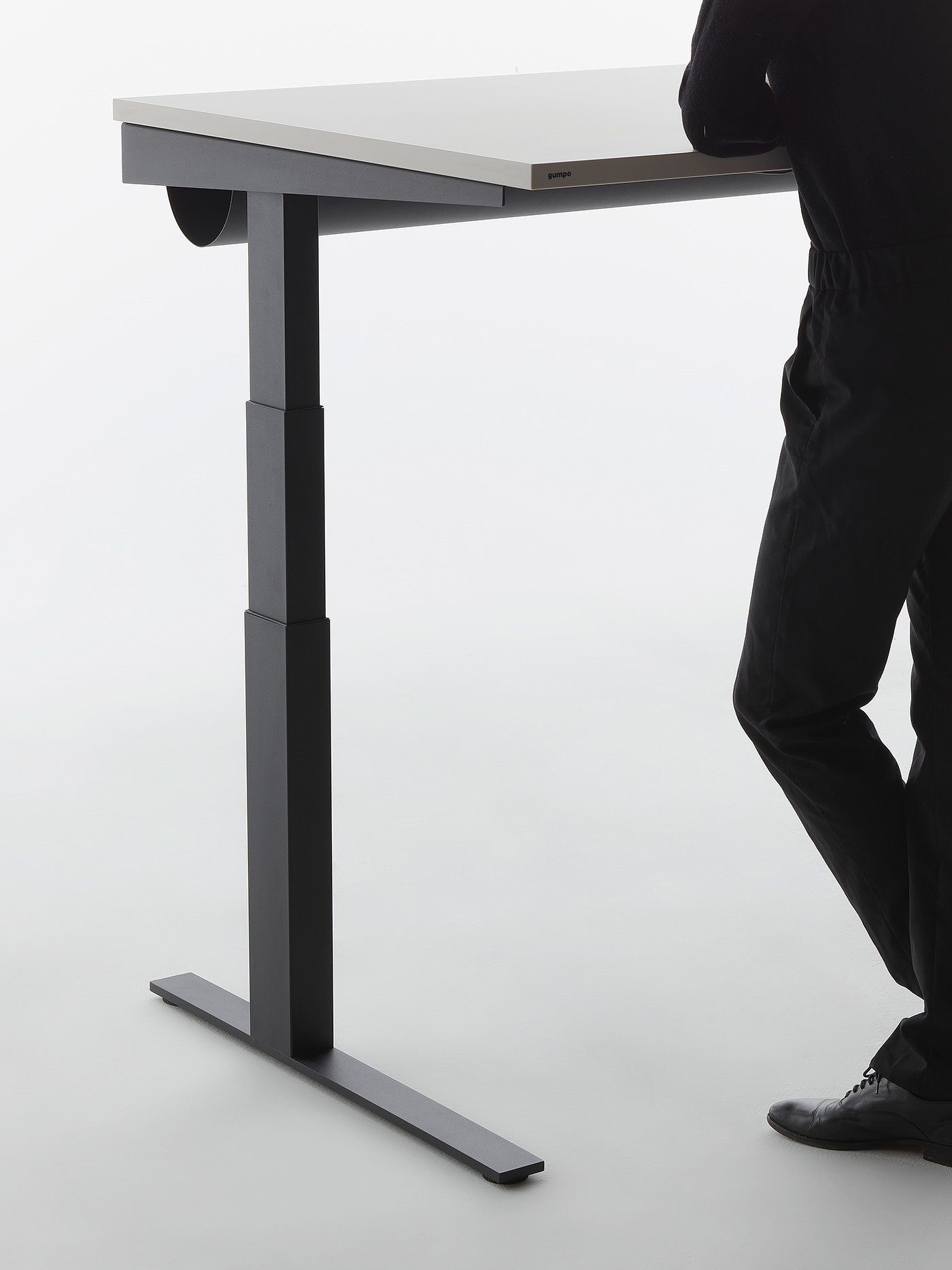 Table，to work in an office，Ergonomics，Simplicity，