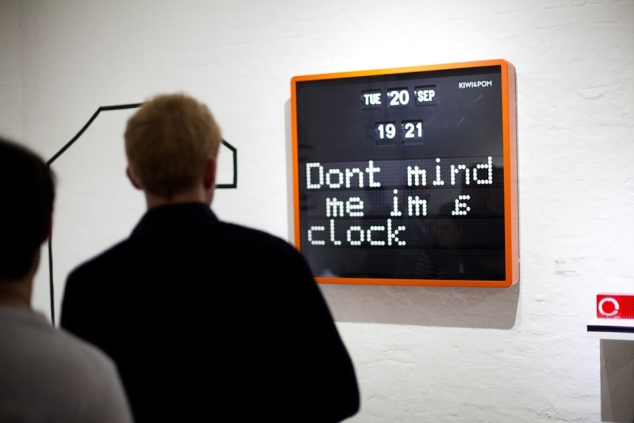 Clock，London Design Exhibition，Bridge between real and virtual world，Slow technology，idea，