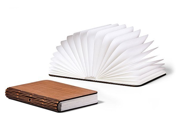 lamps and lanterns，Creative design，light，books，