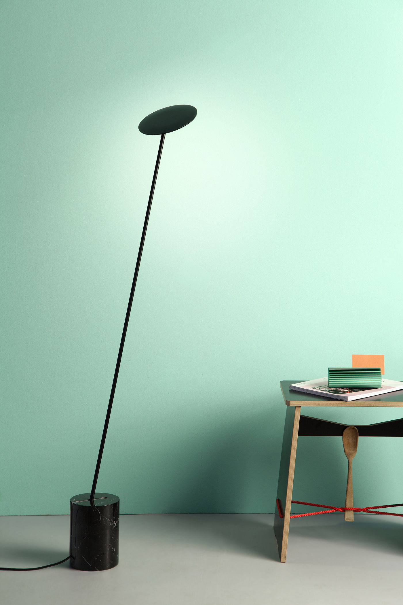 Floor lamp，circular，lighting，Lighting，Jody Lopez aguilo，