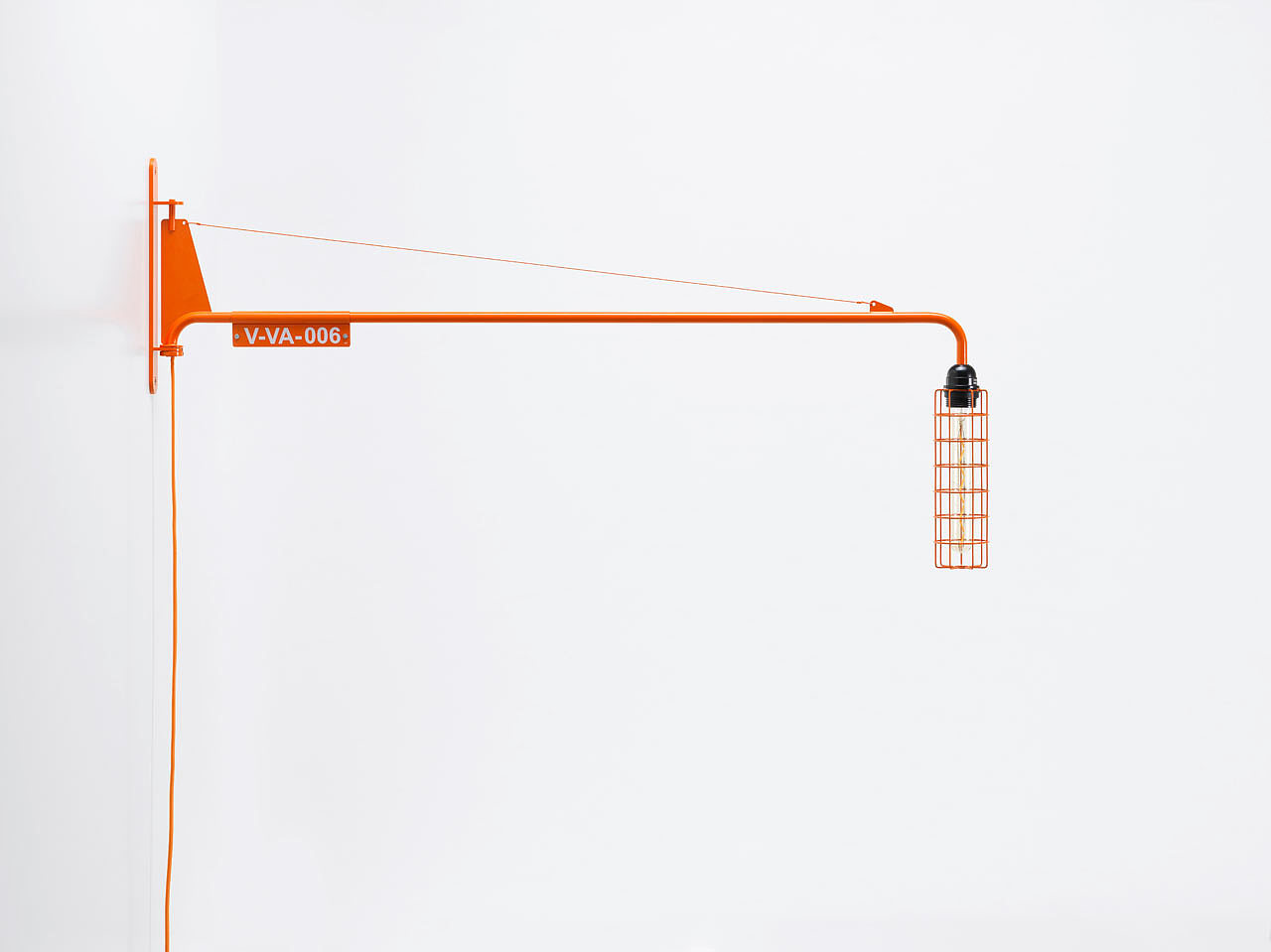 orange，Armchair，Wall lamp，Lighting，