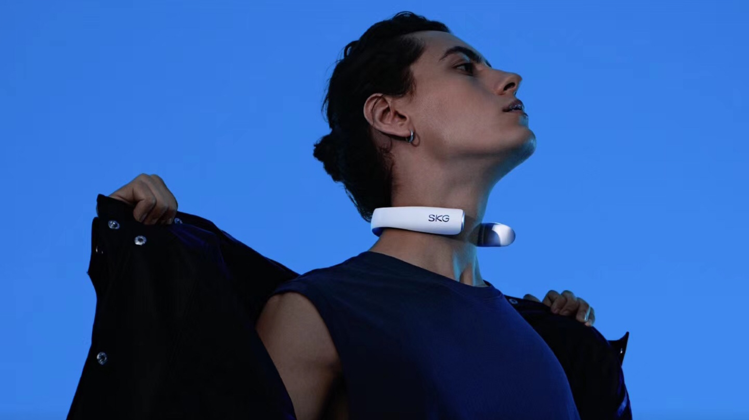 2020 if Award，2020 red dot award，SKG，Neck massage instrument，Smart wearable device，Designed，Cloud nest design，