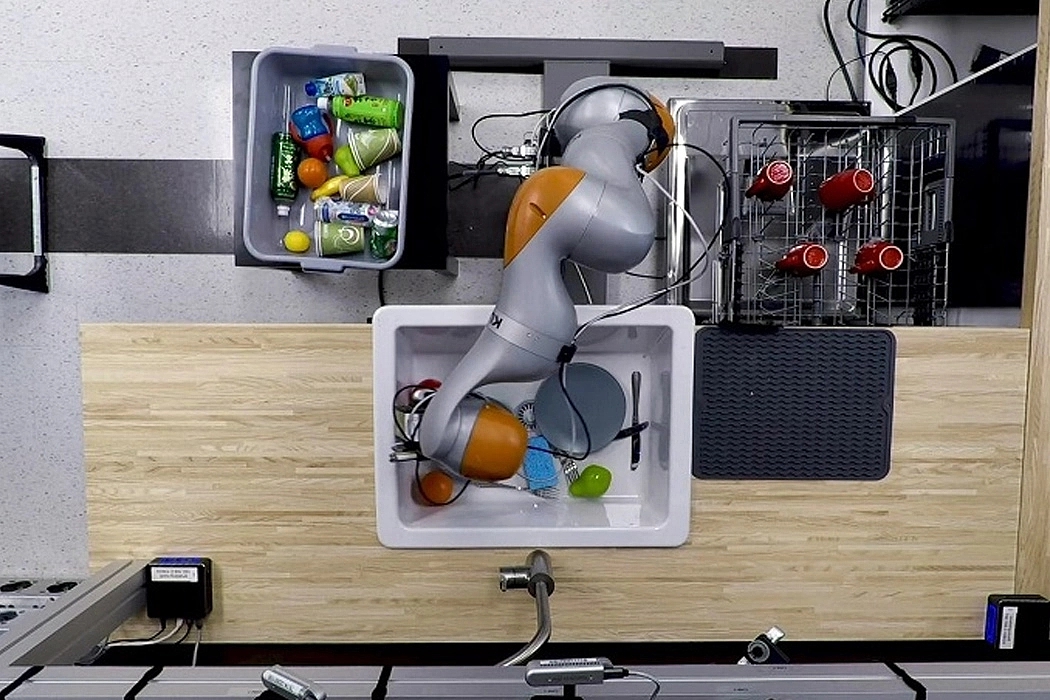 robot，Aging population，housework，Gantry，integrate，