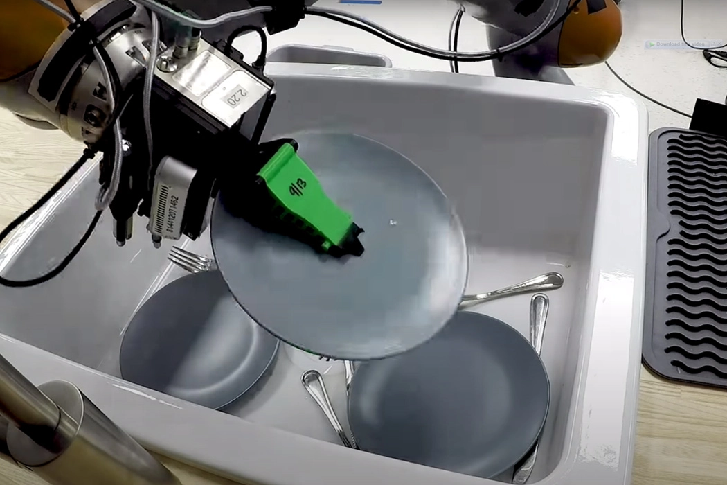 robot，Aging population，housework，Gantry，integrate，