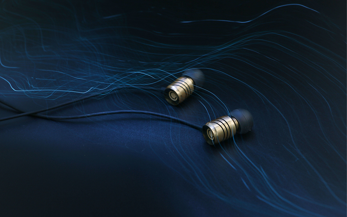 headset，luxury gold color，Digital product design，industrial design，