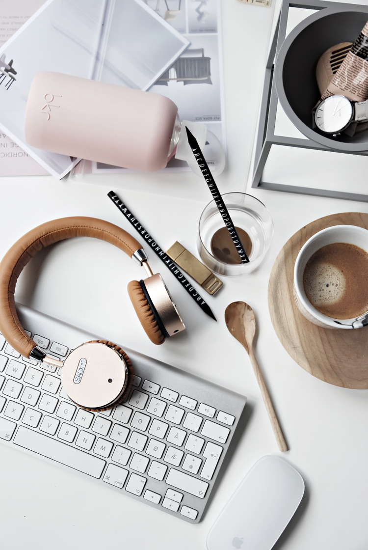 Headphones，Bluetooth headset，Metal earphone，Noise reduction earphone，