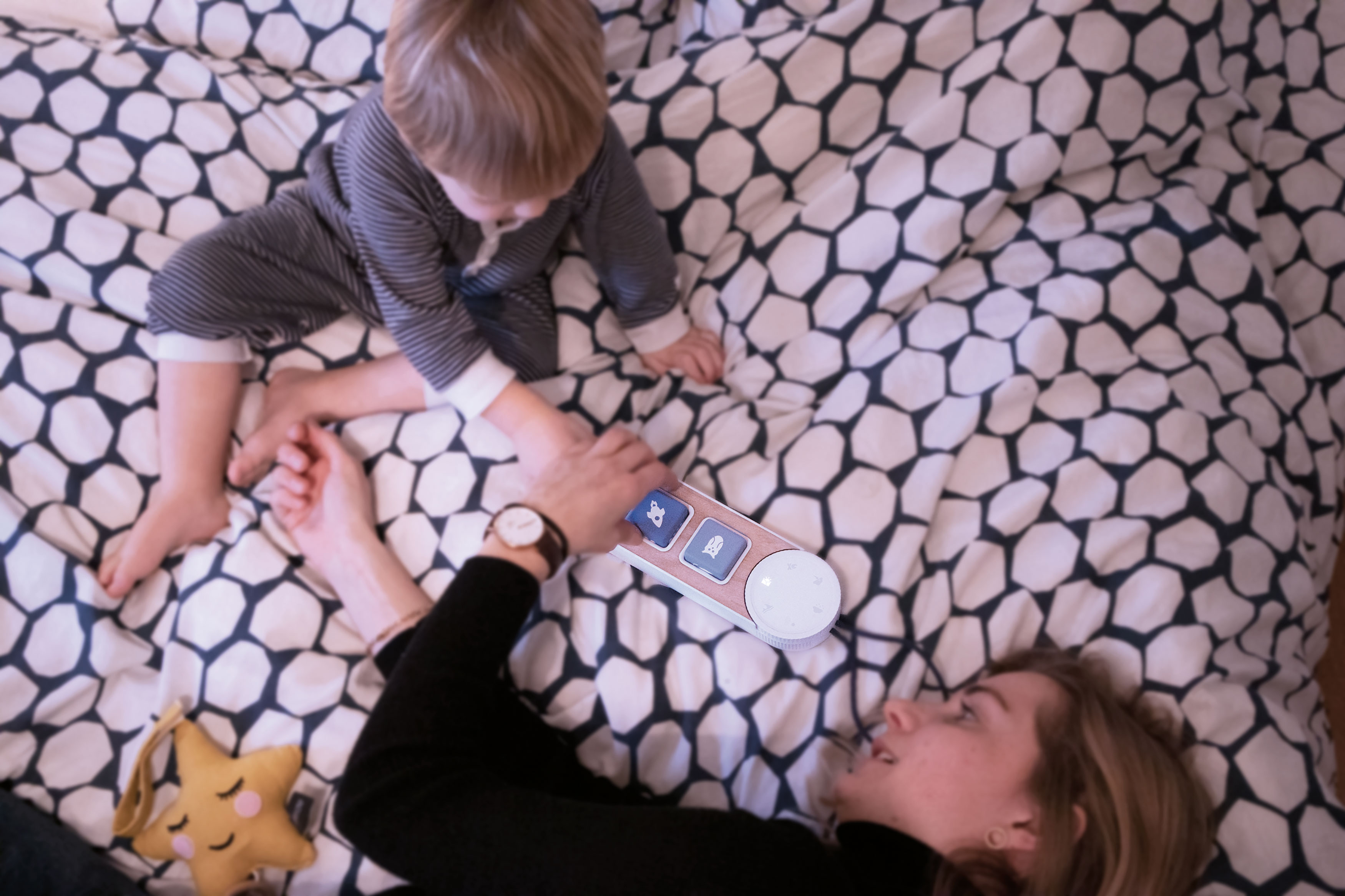 Sound Stories，Children's story machine，2020 red dot design concept award，Early education tools，