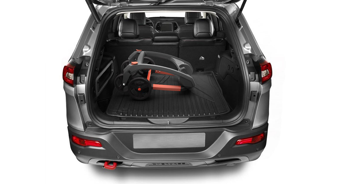 Smart Infant Carrier，2020 red dot design concept award，Baby safety seat，Baby stroller，