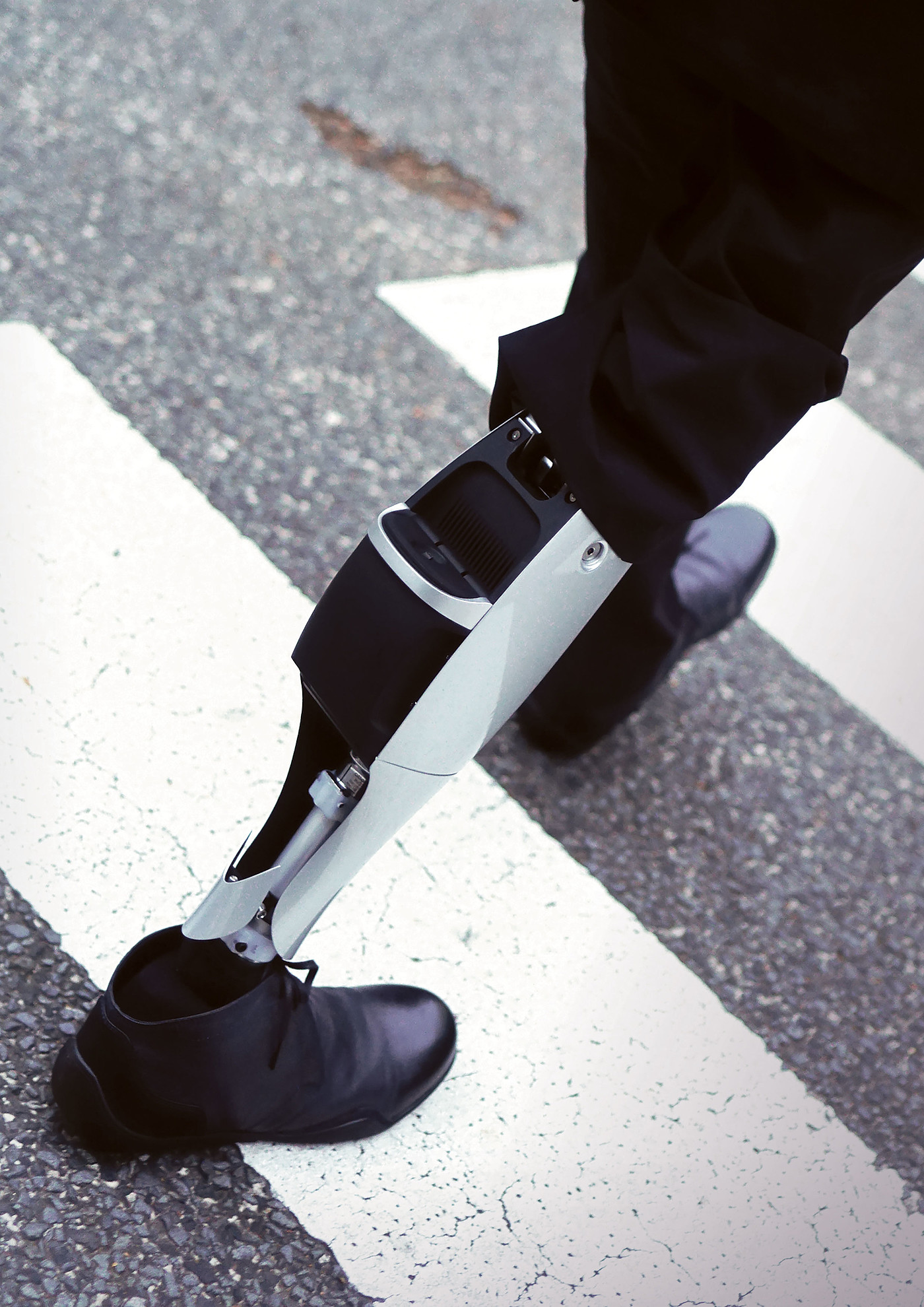 Prosthesis，robot，2020 red dot design concept award，Robotic Prosthetic，Knee，