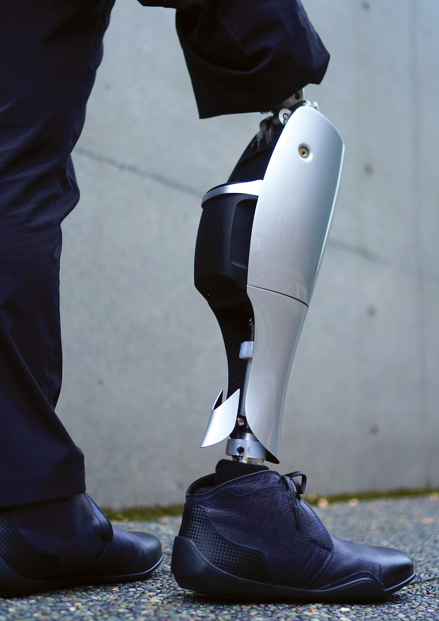 Prosthesis，robot，2020 red dot design concept award，Robotic Prosthetic，Knee，