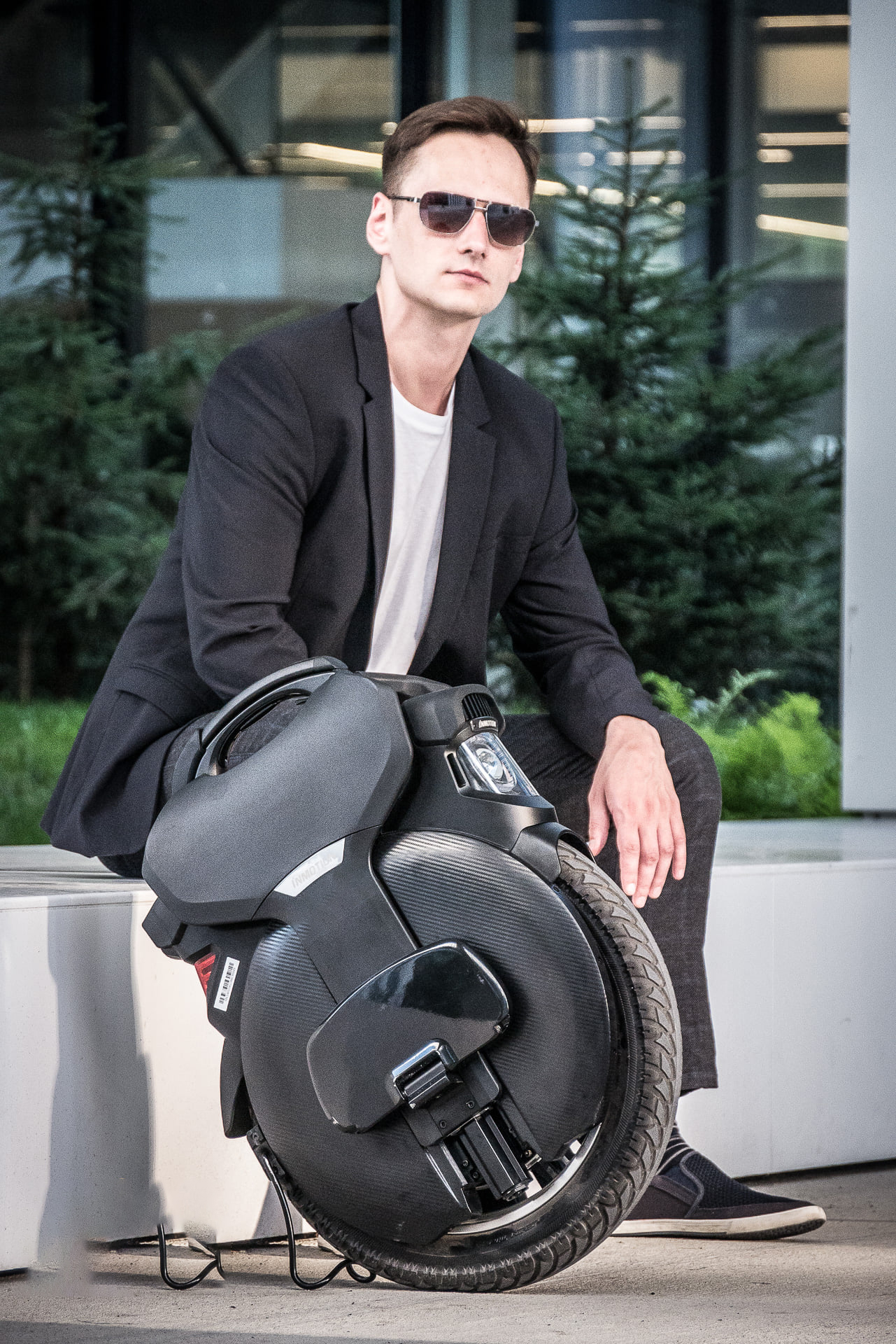 wheelbarrow，Balance car，Enjoy the world，id，shock absorption，