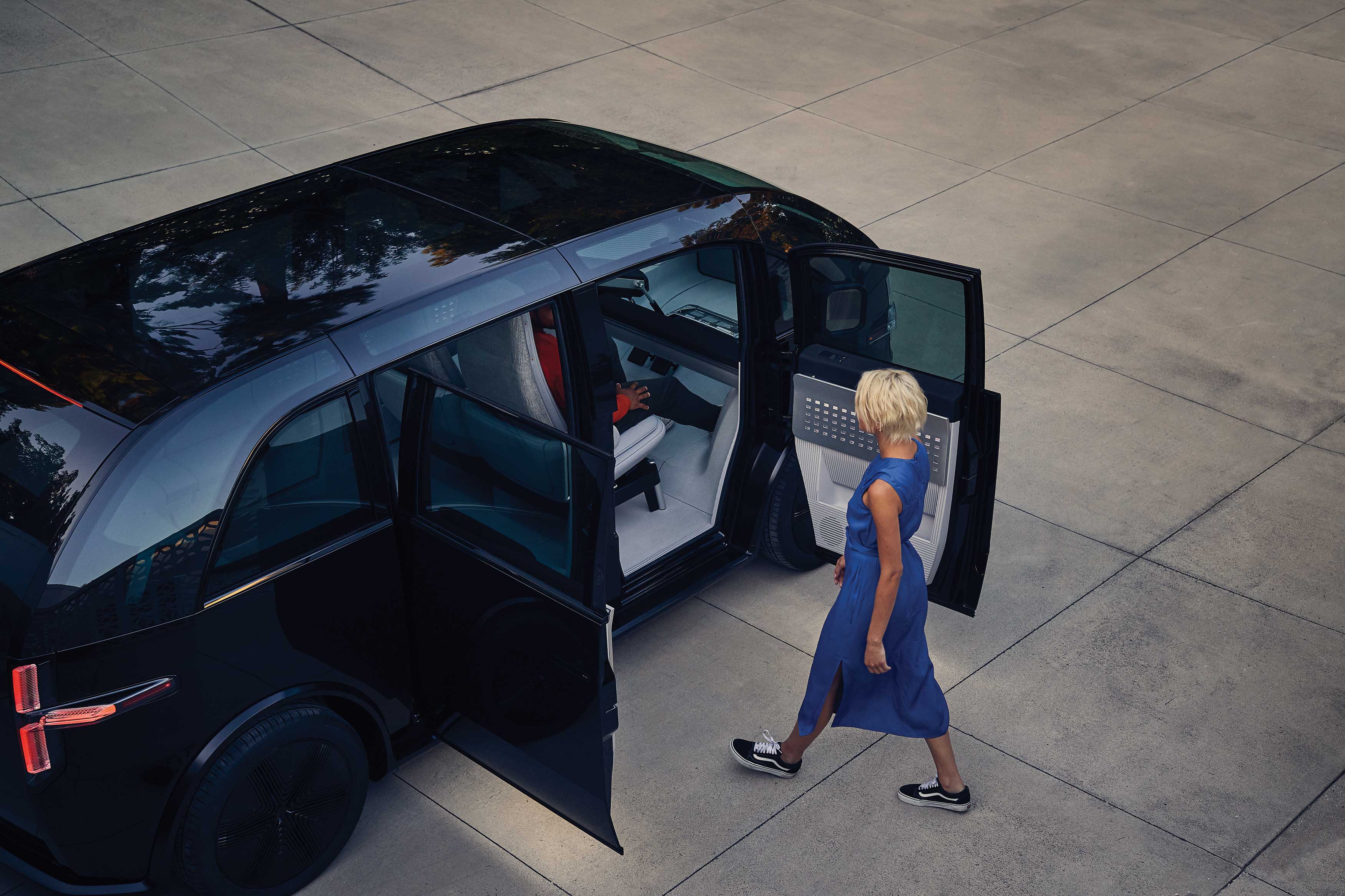 2020 red dot design concept award，Canoo，automobile，