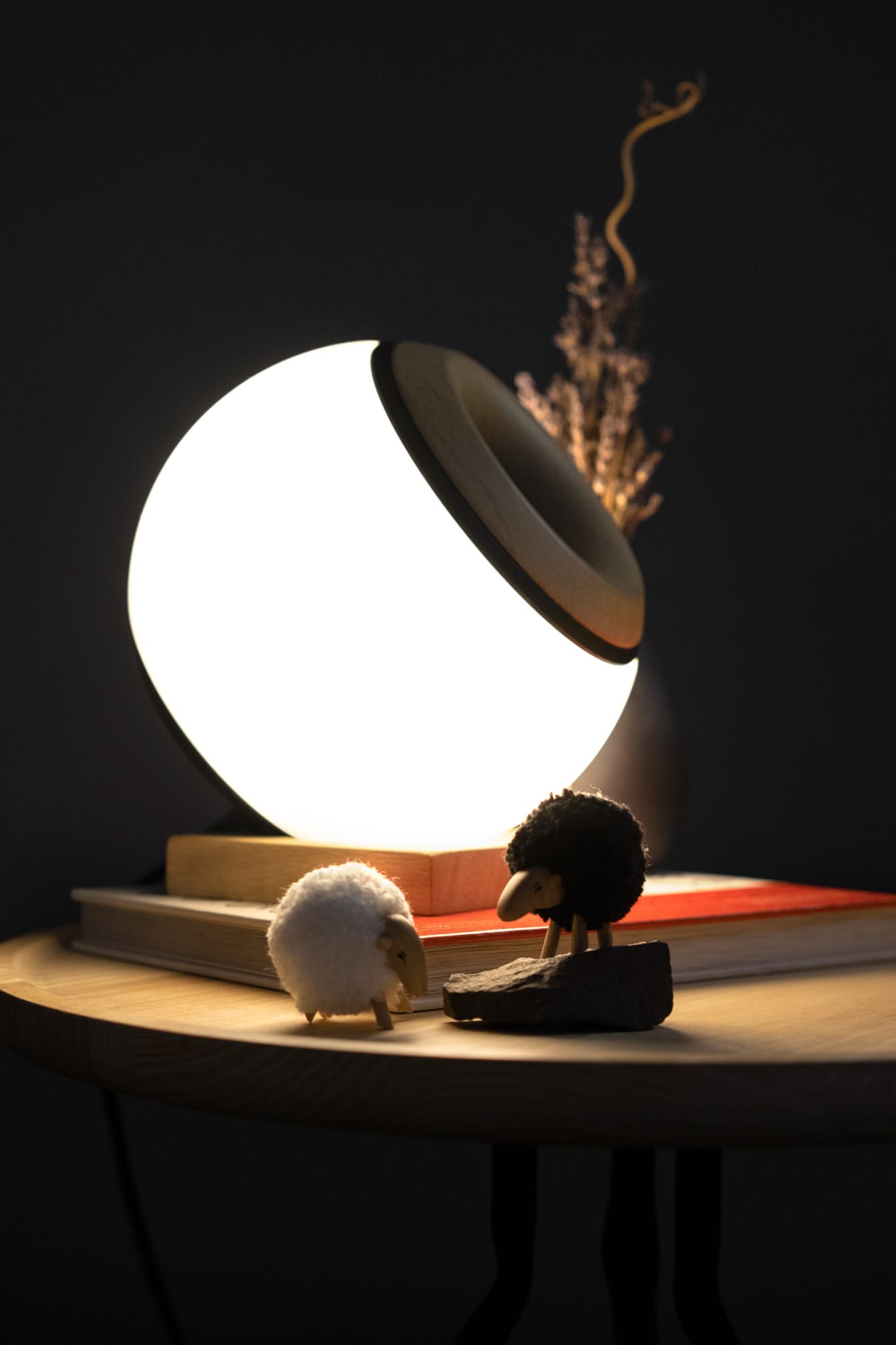 Upio，Intelligent lamp，white，