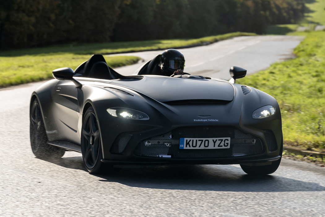 V12，Aston Martin，carbon fibre，