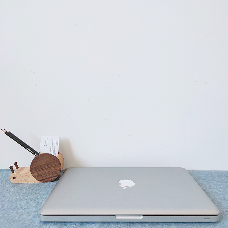animal，snail，Office Supplies，Beech + walnut，