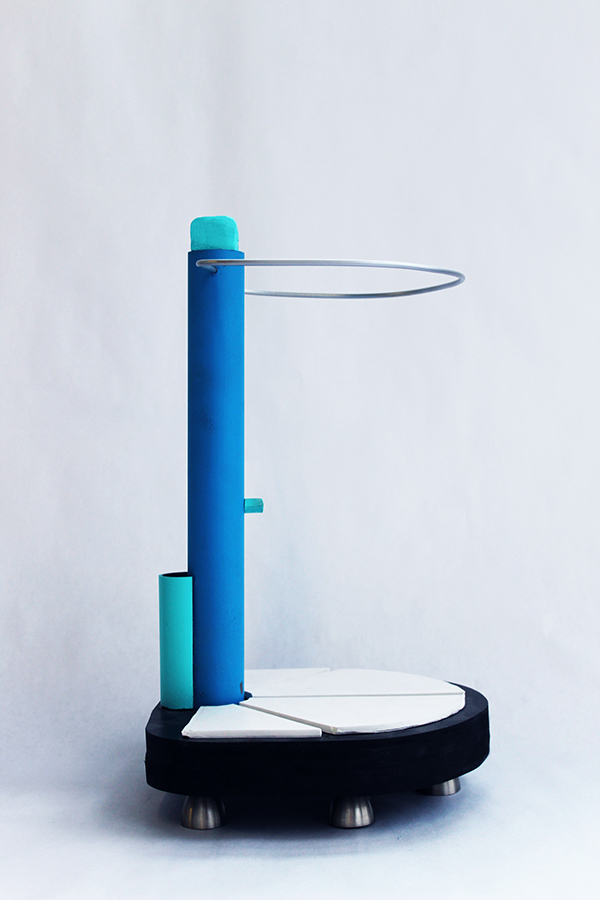 meet an emergency，disaster relief，simple，Bath，industrial design，