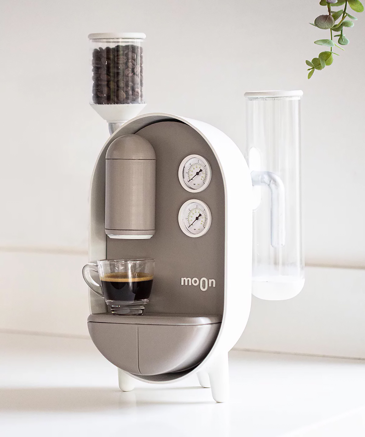 Steampunk and lovely combination，It has the function of traditional Italian espresso machine，clean，Have a sense of science and technology，