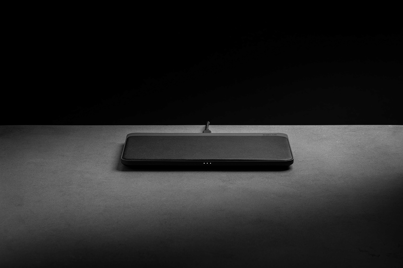 nomad，wireless charger ，Position freedom，Easy charging，