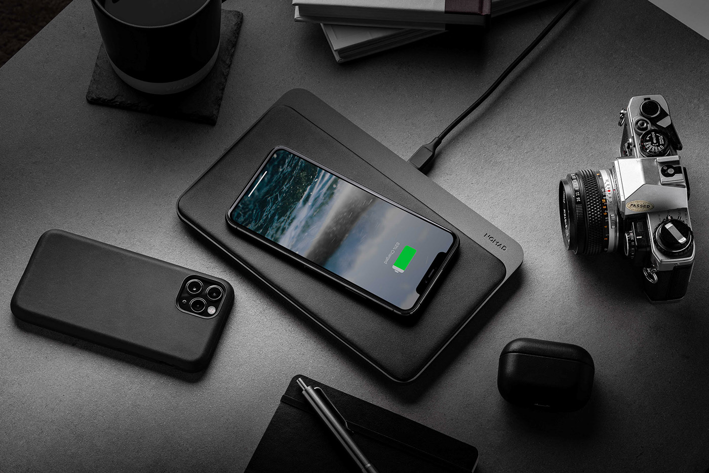 nomad，wireless charger ，Position freedom，Easy charging，