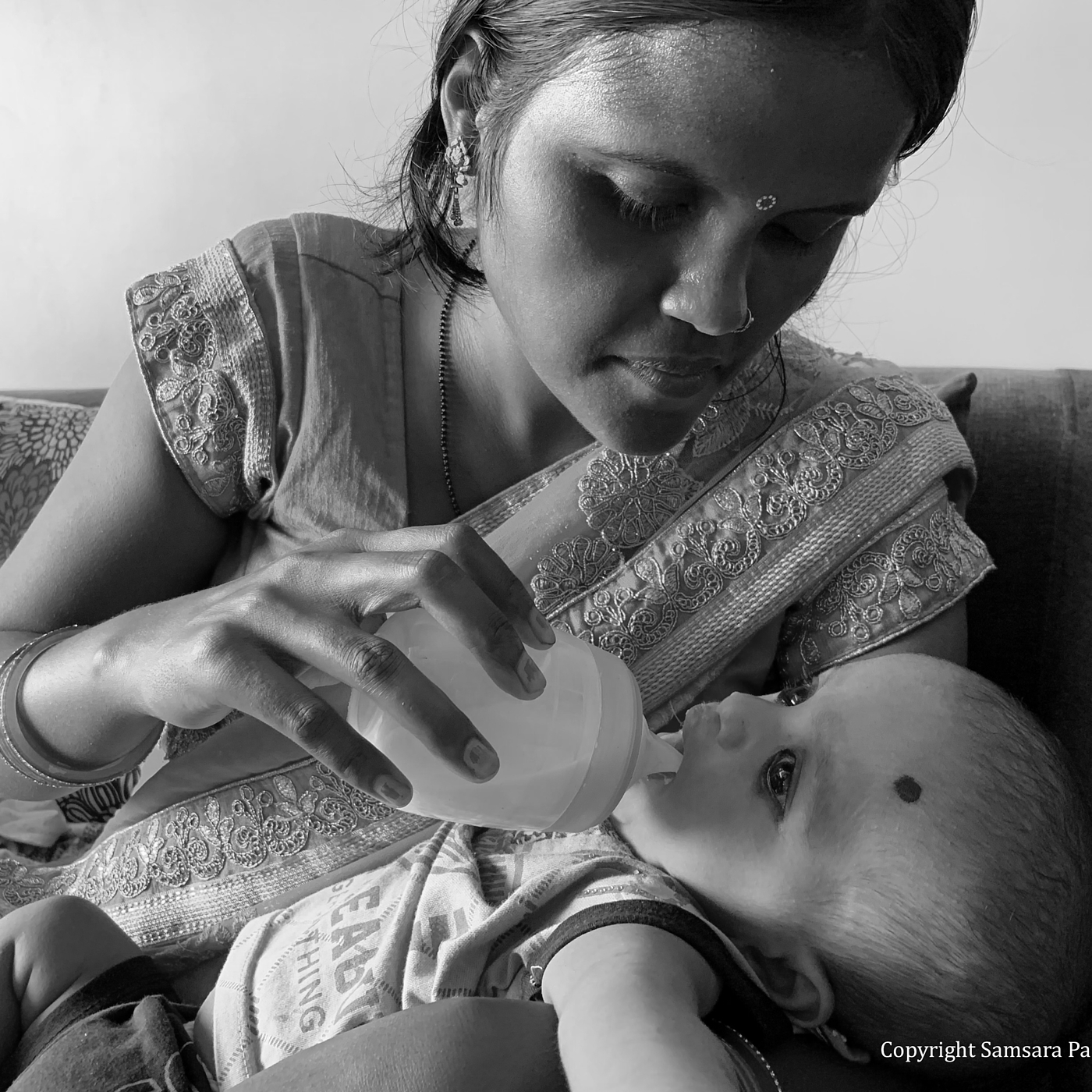 2020 red dot design concept award，feeding bottle，Boond ™，Feeding aid，cleft lip，