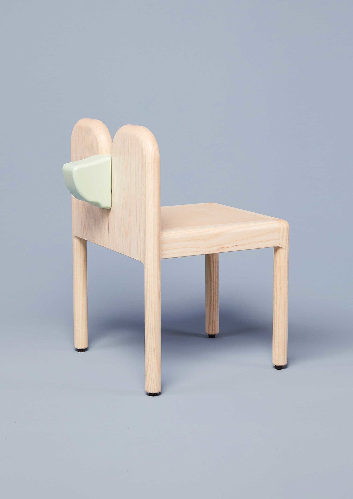 2020 red dot design concept award，Anuk，child seat，furniture，Solid wood，seamless，