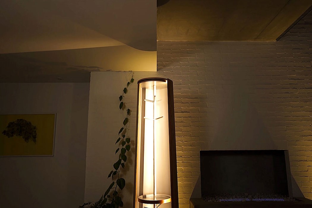 UV-C clothes hanger，Pod，Sergio Spinel，