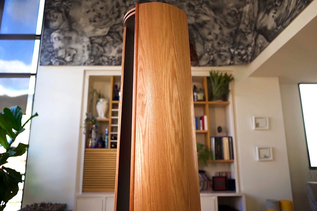 UV-C clothes hanger，Pod，Sergio Spinel，