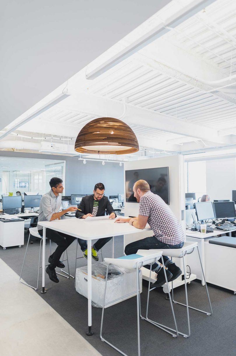 a chandelier，Corrugated paper，environment protection，recovery，