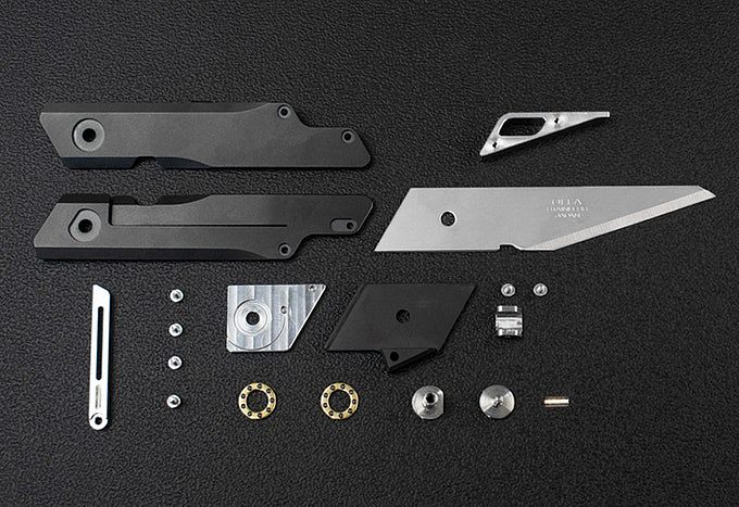 Crow titanium folding knife，raven，Practical and durable，Multifunctional folding knife，Indoor and outdoor cutting tools，