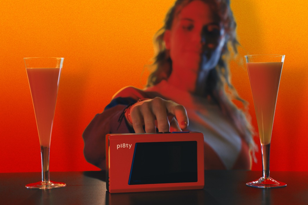 speaker，Retro，portable source，unique，