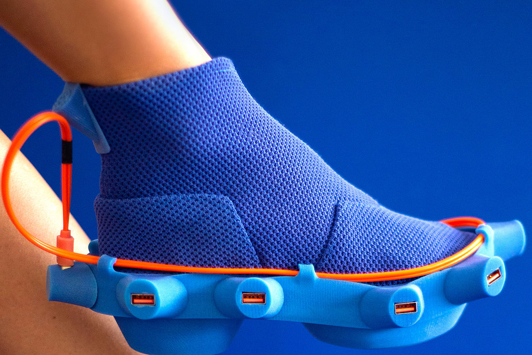 Netina，火柴棒鞋，未来感设计，提供USB的鞋，可充电鞋，