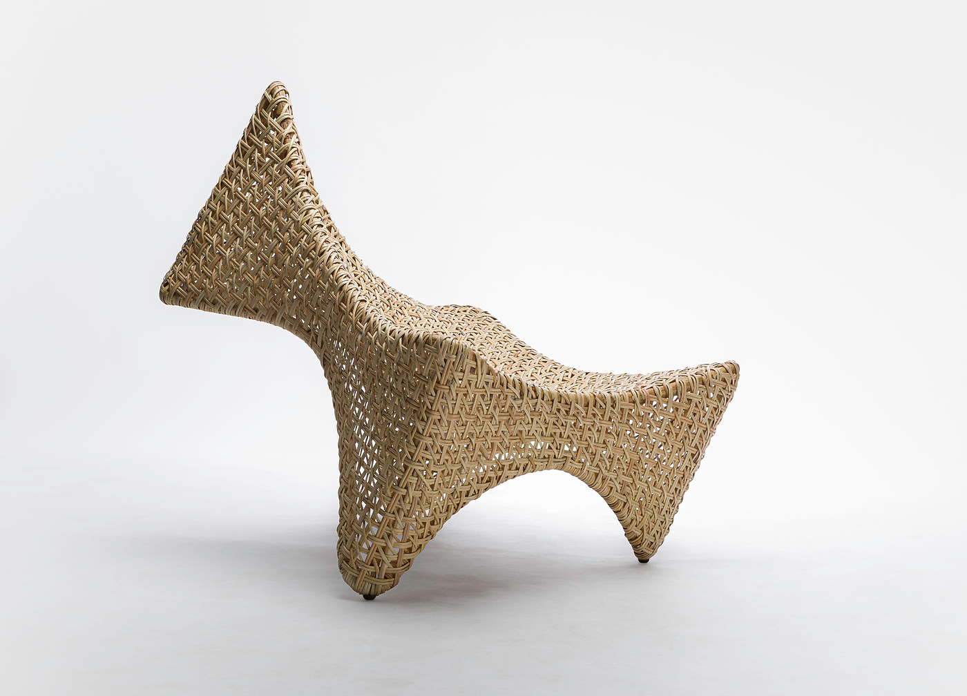 2020 red dot design concept award，Thun Lounge Chair，Leisure chair，chair，made of rattan，