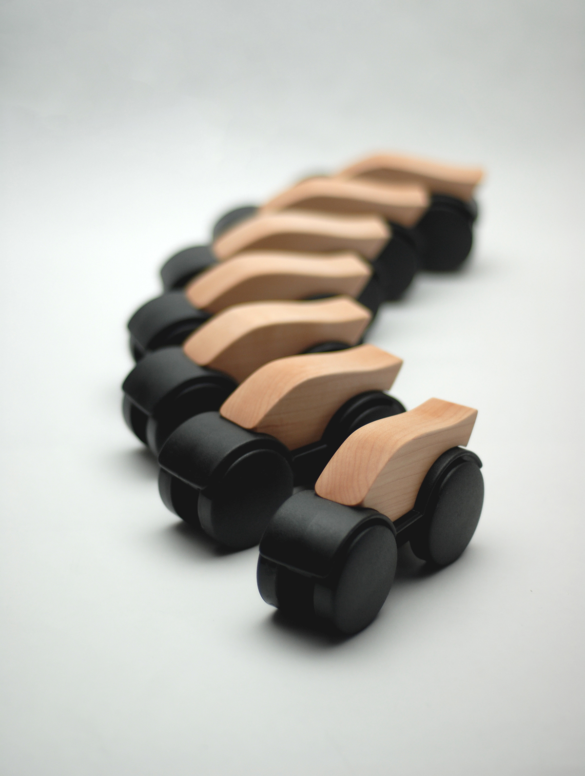 Turn waste into treasure，Toy car，Toy design，Automobile design，Plastic，Timber，