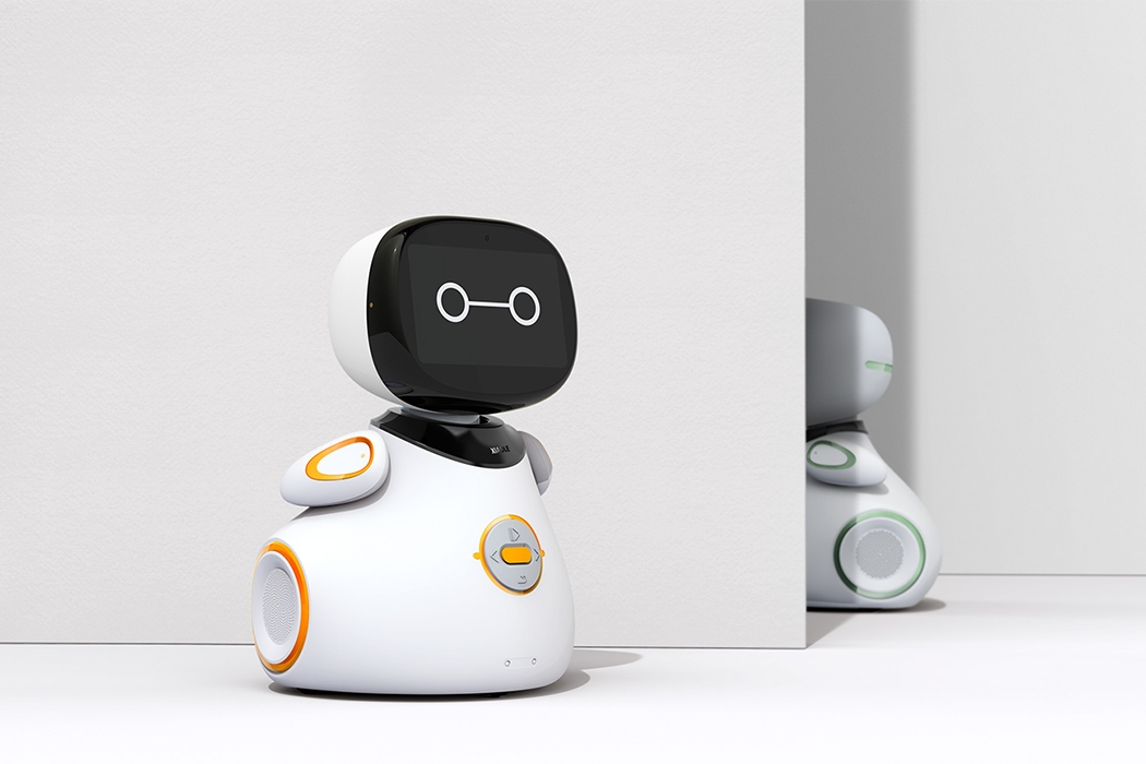 robot，intelligence，translator，encyclopedia，entertainment，