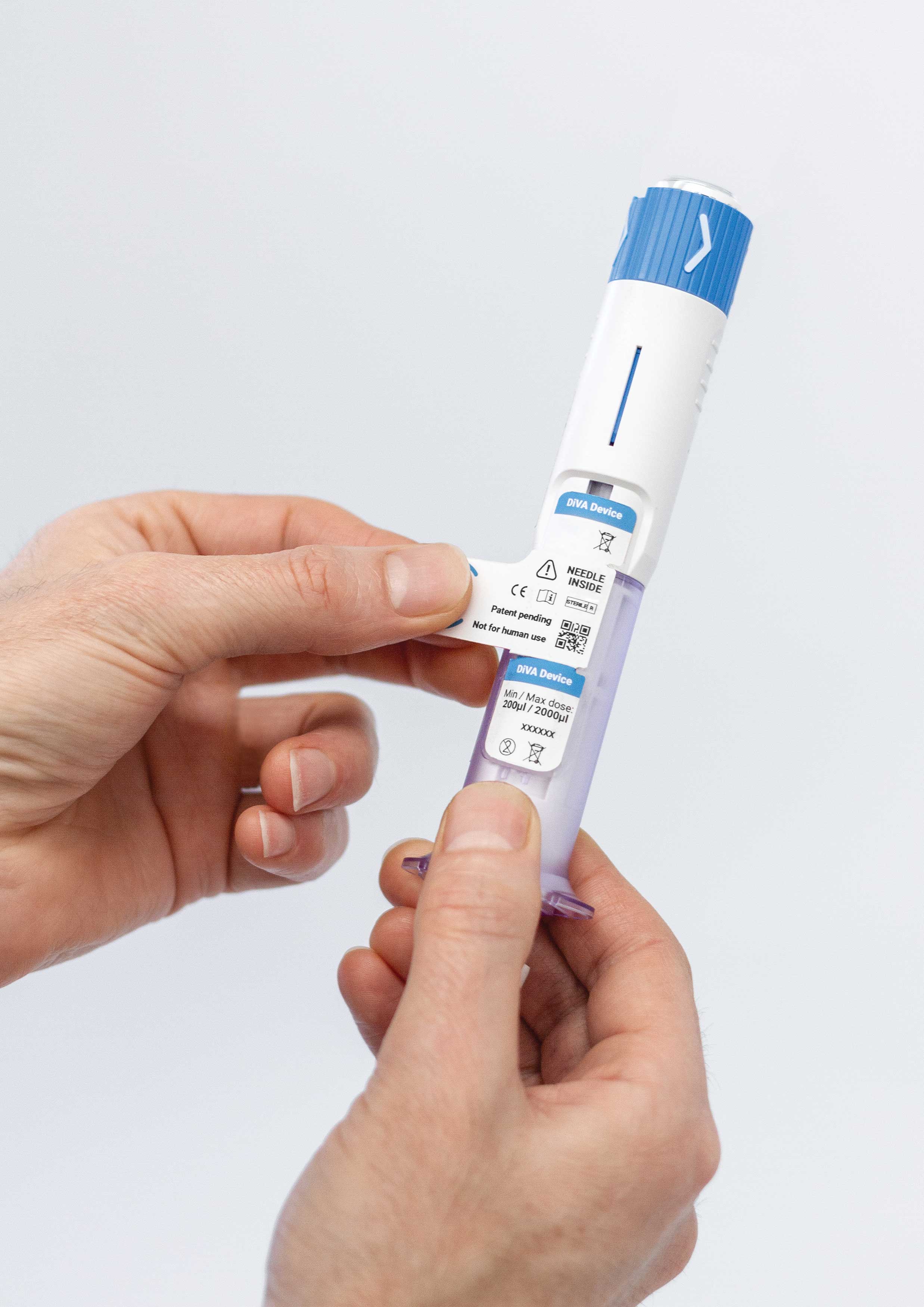 2020 red dot design concept award，Syringe，Pen style，