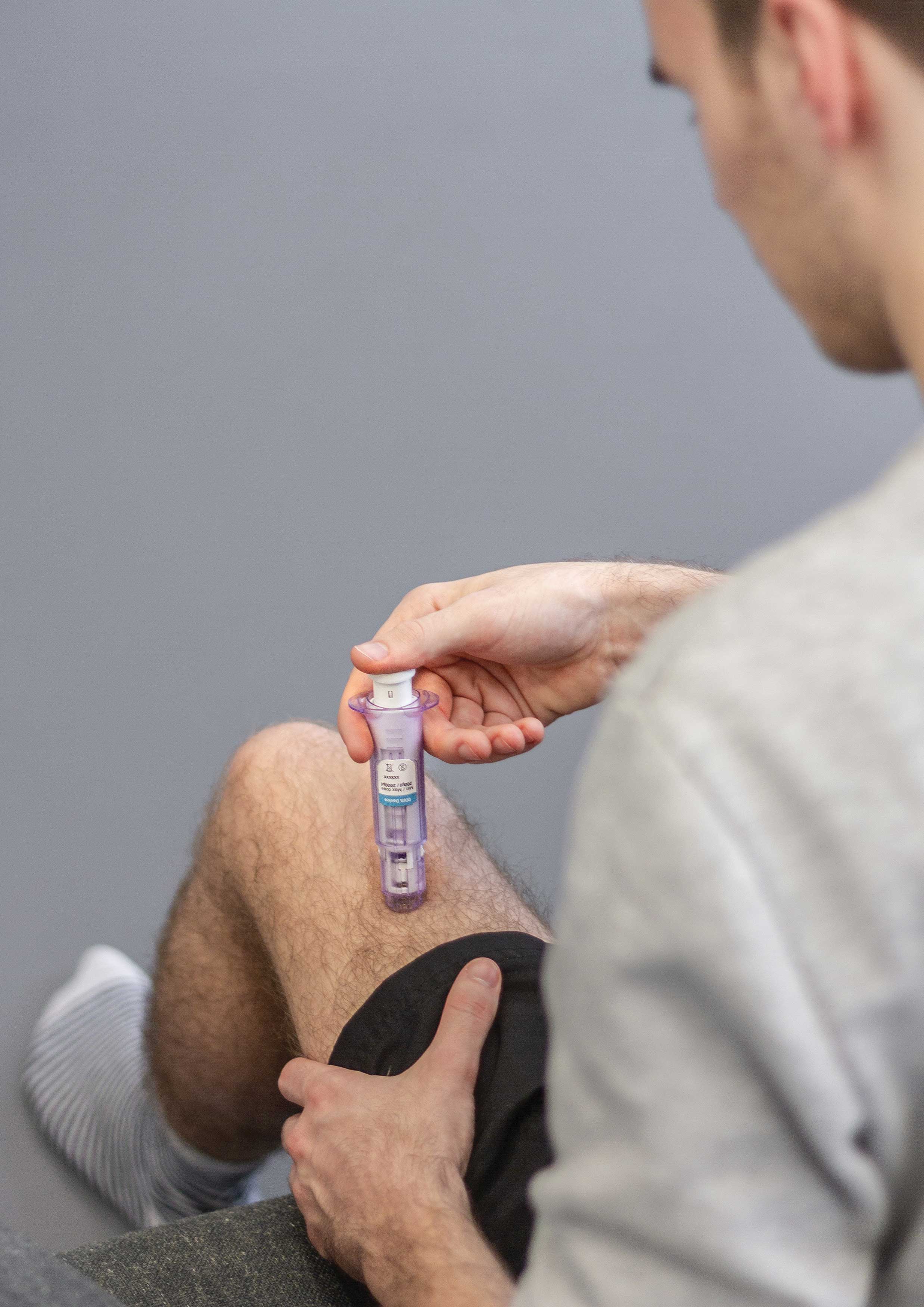 2020 red dot design concept award，Syringe，Pen style，