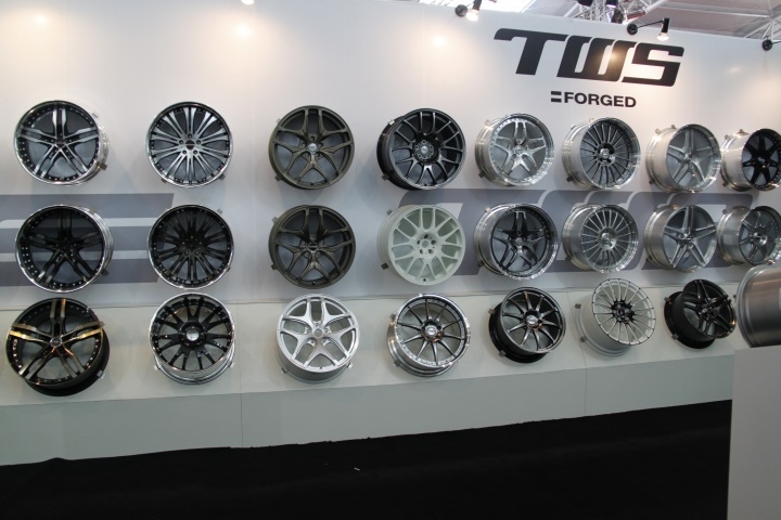 two thousand and eleven，Modified vehicle，