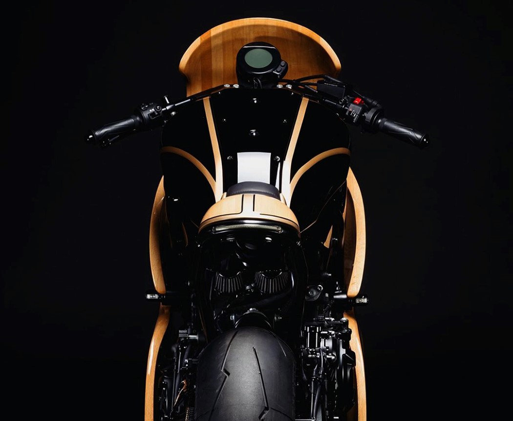 salute，Model car，woodiness，