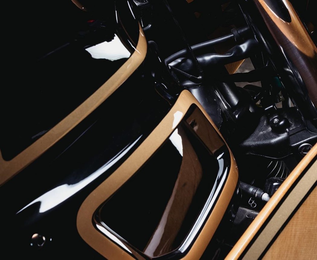 salute，Model car，woodiness，