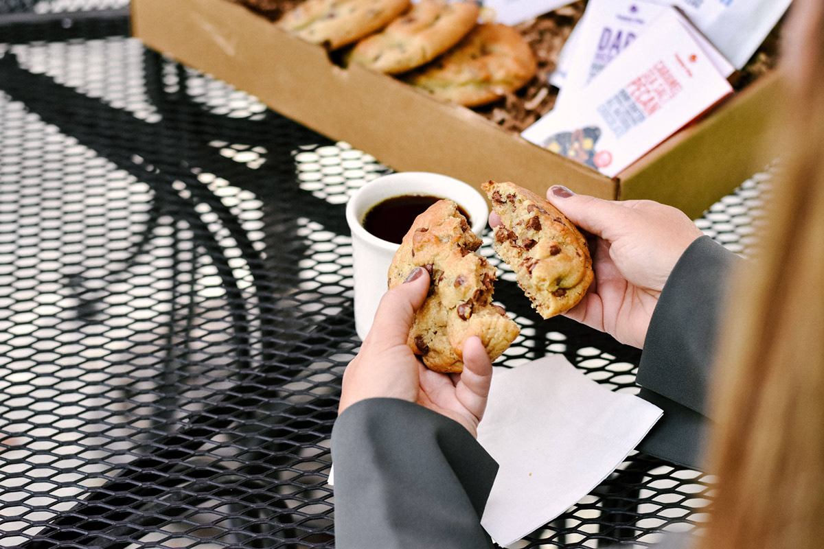 portable source，Separable，Magnetic connection，