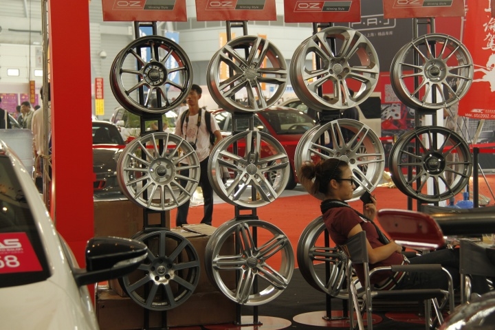 two thousand and eleven，Modified vehicle，