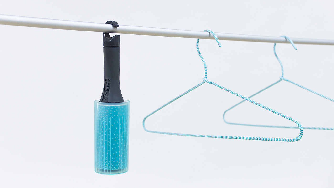 Sticky brush，Small design，Foldable，Convenient hanging，Easy to use，