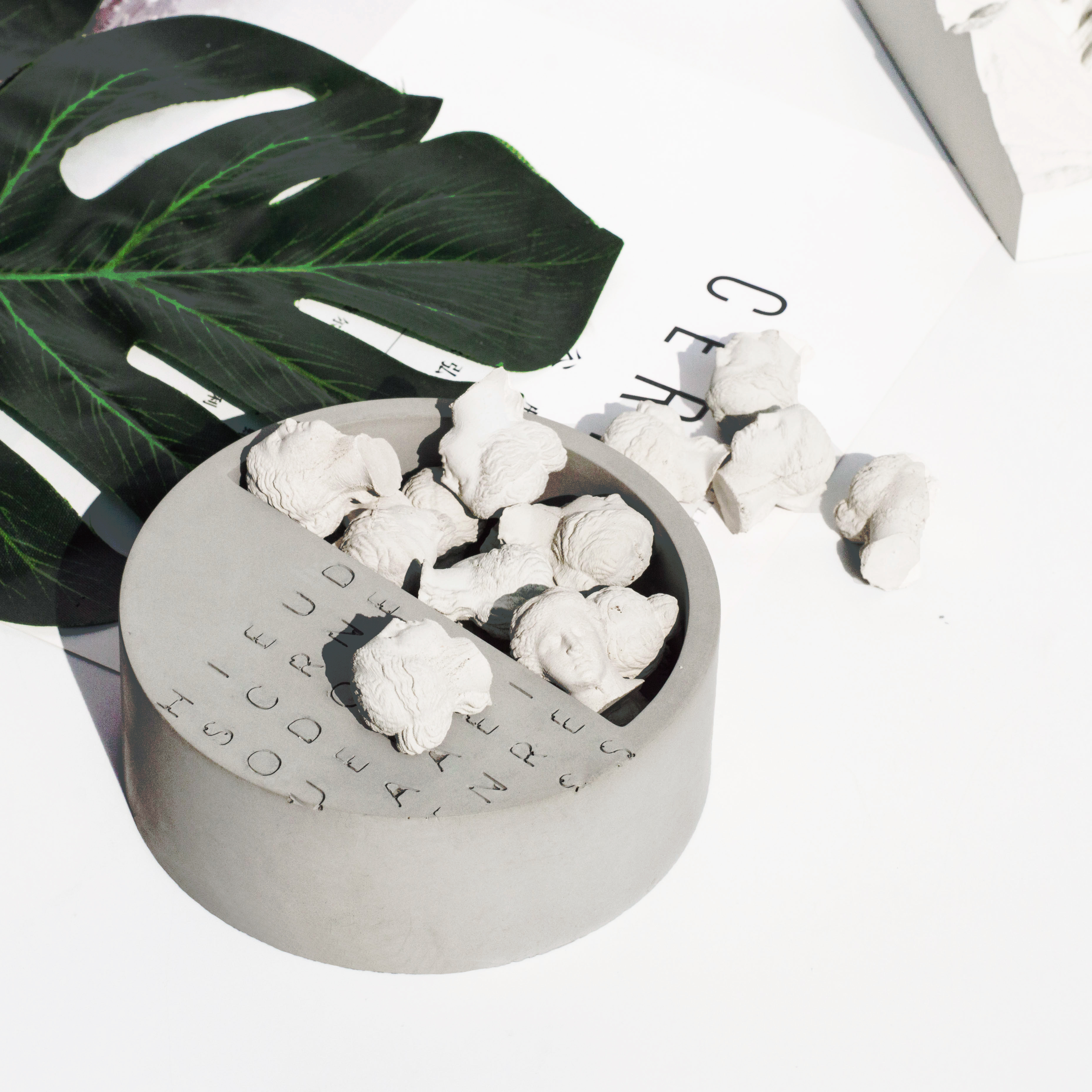 Original handwork，Positive and negative geometry，Fair faced concrete，