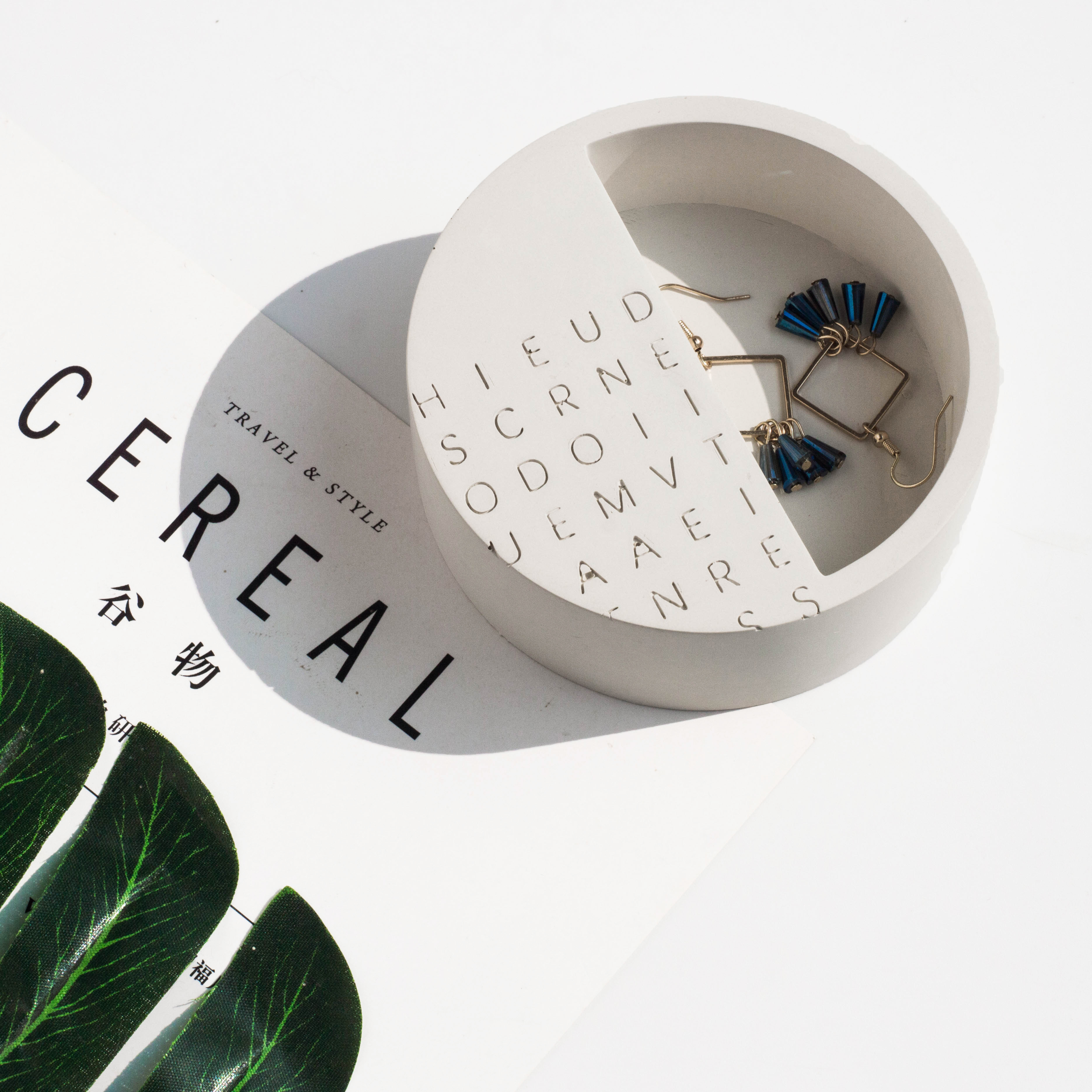 Original handwork，Positive and negative geometry，Fair faced concrete，