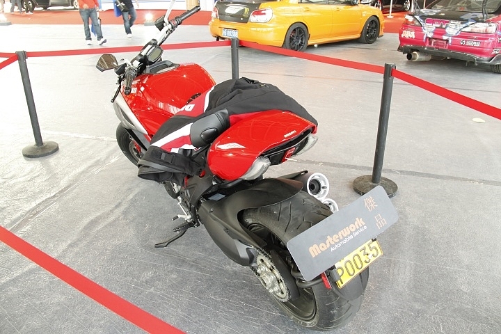 two thousand and eleven，Modified vehicle，