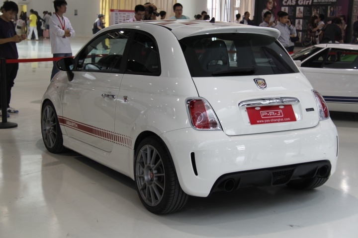 two thousand and eleven，Modified vehicle，