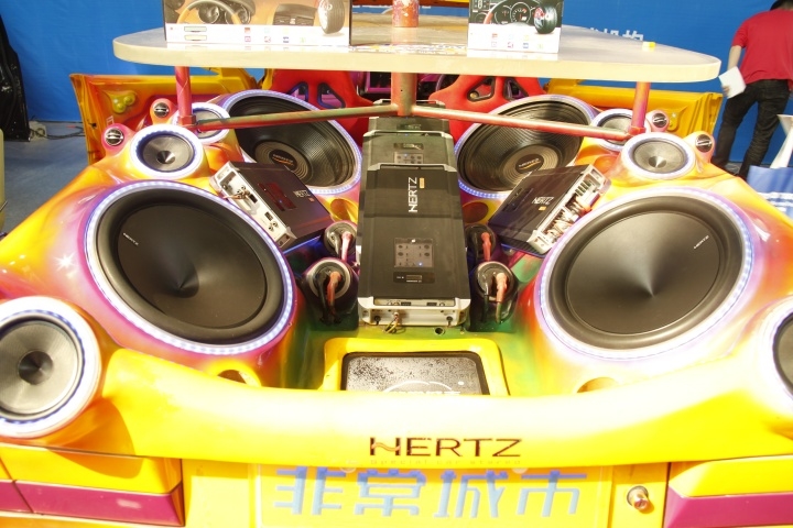 two thousand and eleven，Modified vehicle，