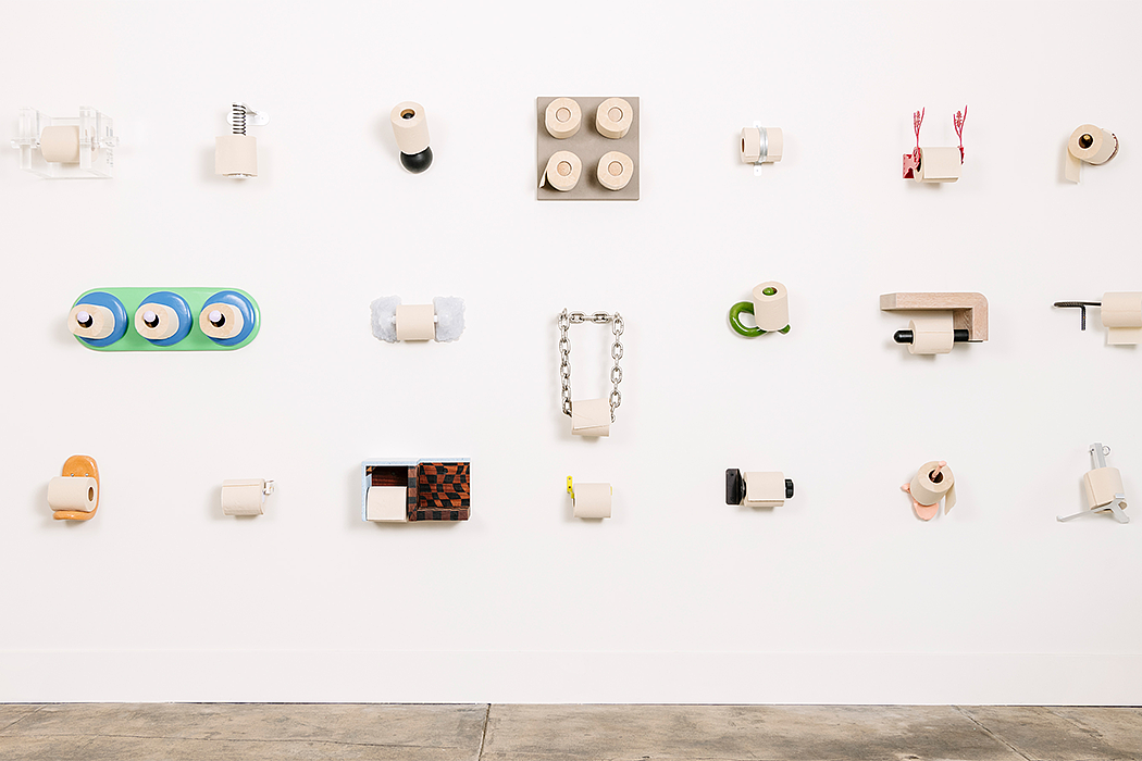 toilet paper，Heidi Korsavong，Toilet paper holder，