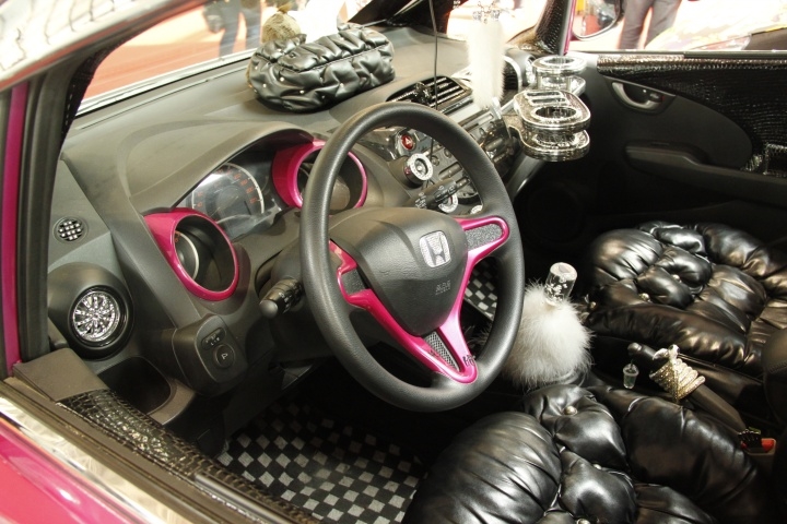 two thousand and eleven，Modified vehicle，