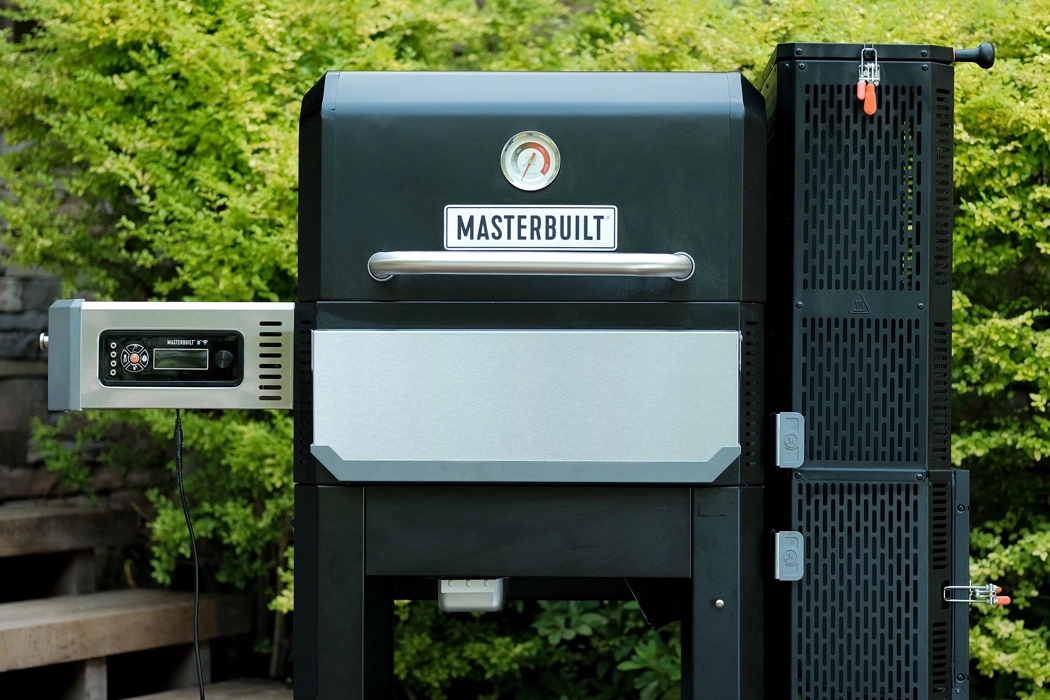 barbecue grill，charcoal，cooking，outdoors，